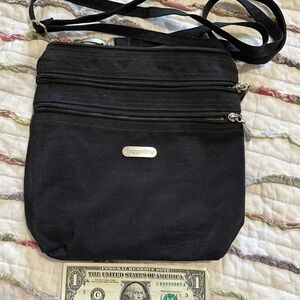 Baggallini cross body - black